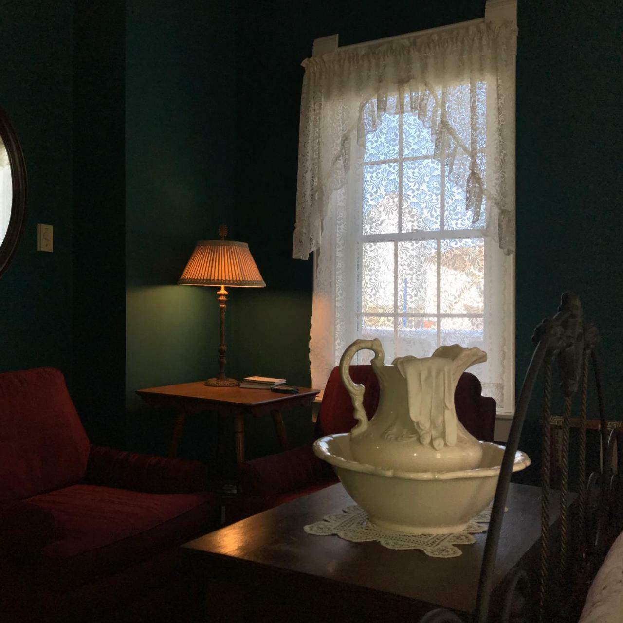 Andor Wenneson Historic Inn Peterson Bagian luar foto