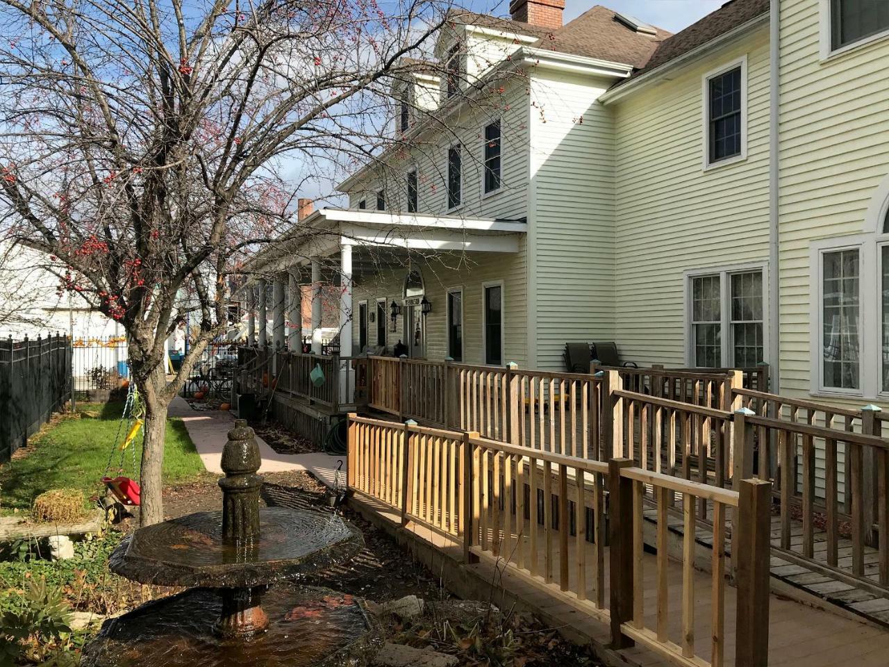 Andor Wenneson Historic Inn Peterson Bagian luar foto