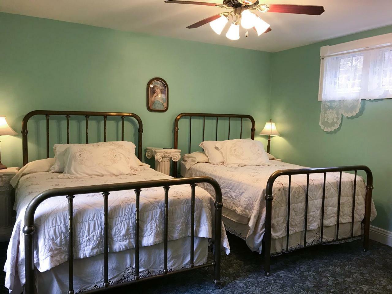 Andor Wenneson Historic Inn Peterson Bagian luar foto