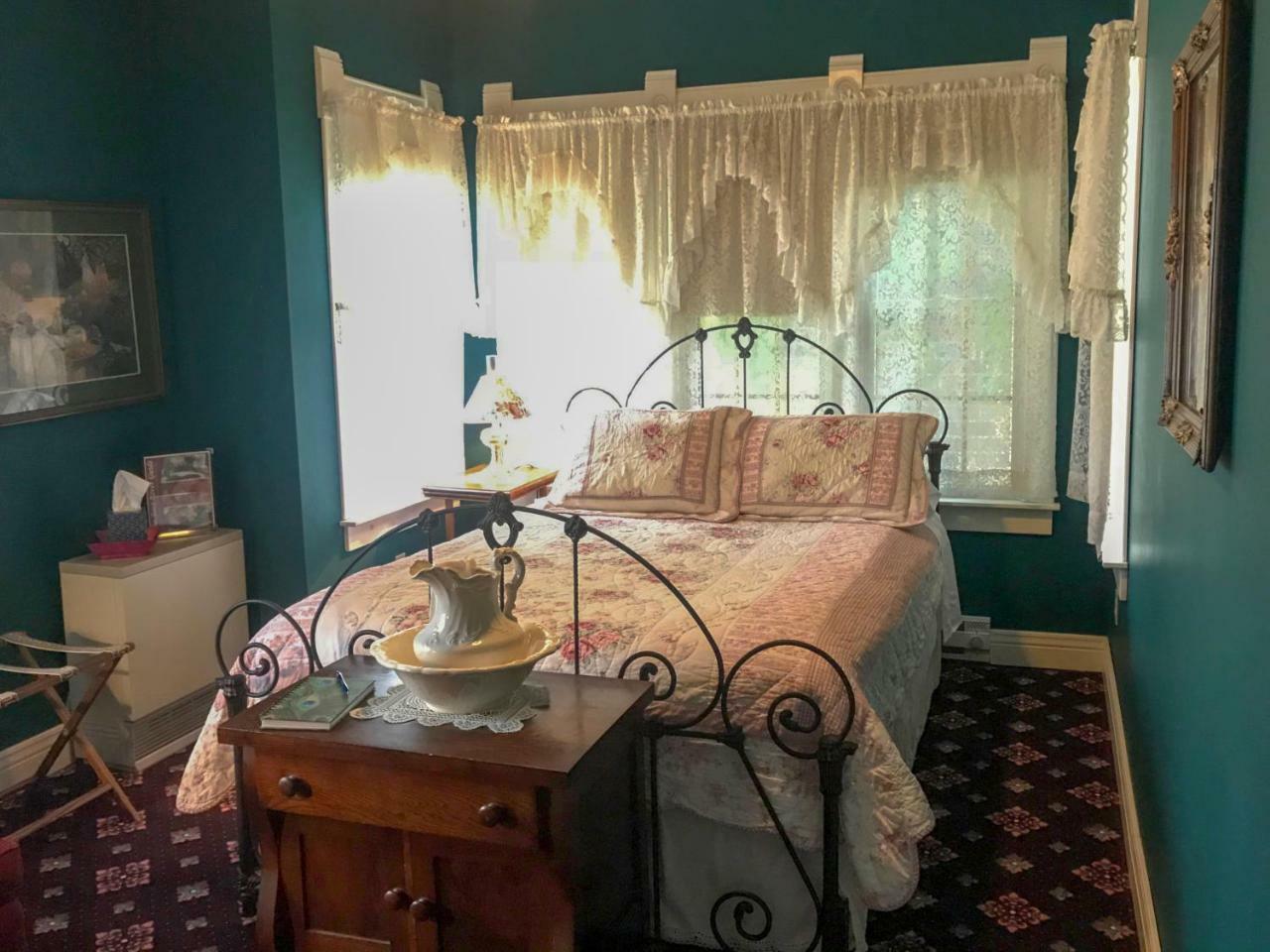 Andor Wenneson Historic Inn Peterson Bagian luar foto