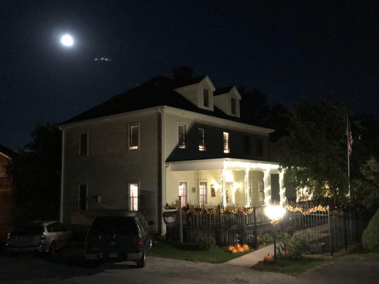 Andor Wenneson Historic Inn Peterson Bagian luar foto